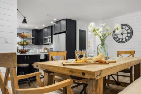 Minutes to the Beach Charming 3 Bed 2 Bath Home